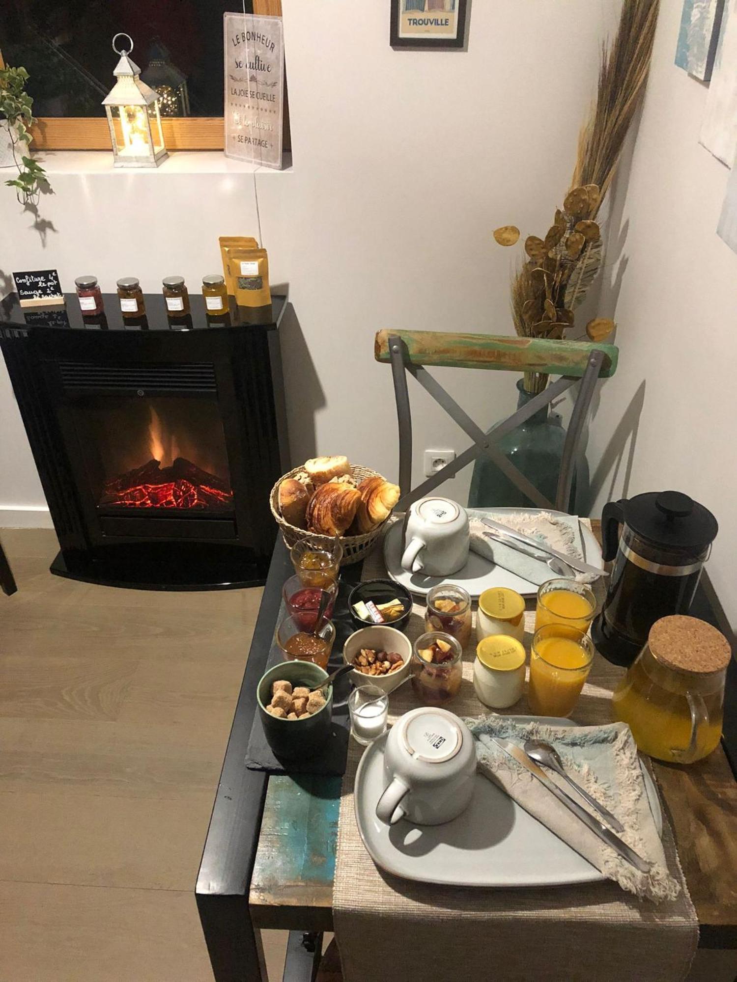 La Pause Bed & Breakfast Surville  Екстериор снимка